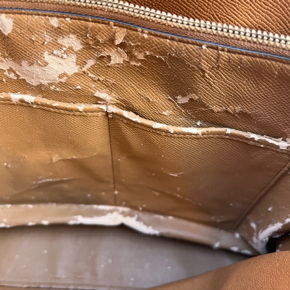 COACH Black Pebbled Leather Tote Bag-peeling inside - Picture 3 of 6